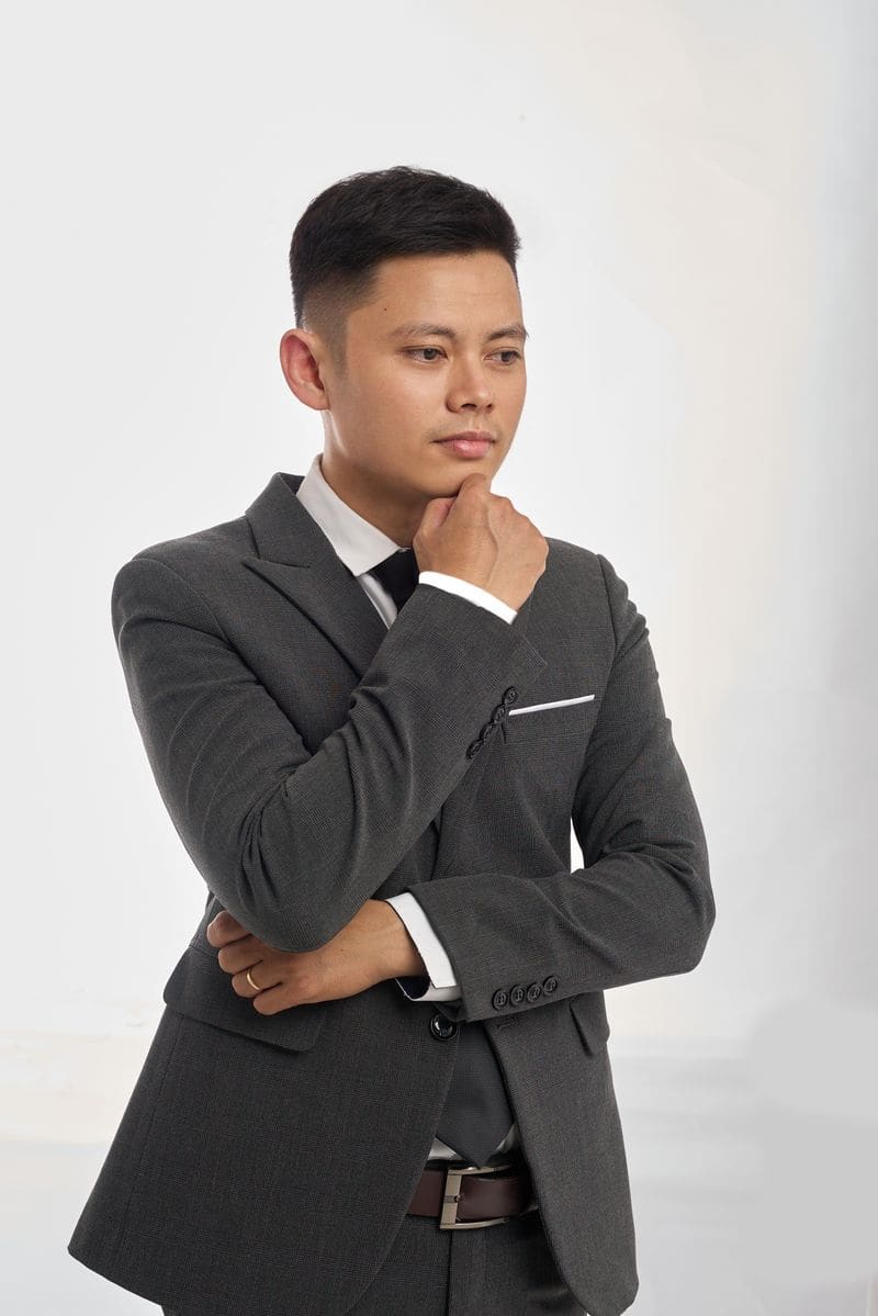Portrait of Theo Villarosa